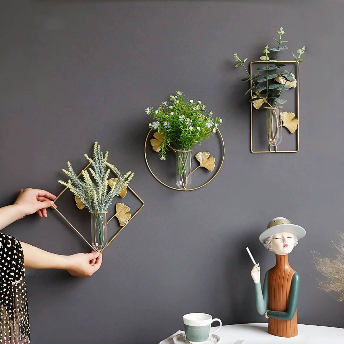 Nordic Entry Luxury Creative Wall Hanging Hydroponic Vase Cyber Celebrity Modern Living Room Decorations Punch-free Wall High-grade Wall Decoration