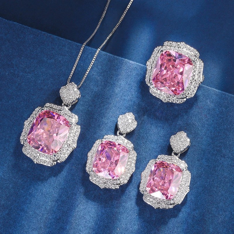 Huabi Jewelry Copper Base Gold-Plated Simulated Pink Diamond Light Luxury Heavy Craft Set Pendant Ring 4 * 16 Stud Earrings 12 * 14
