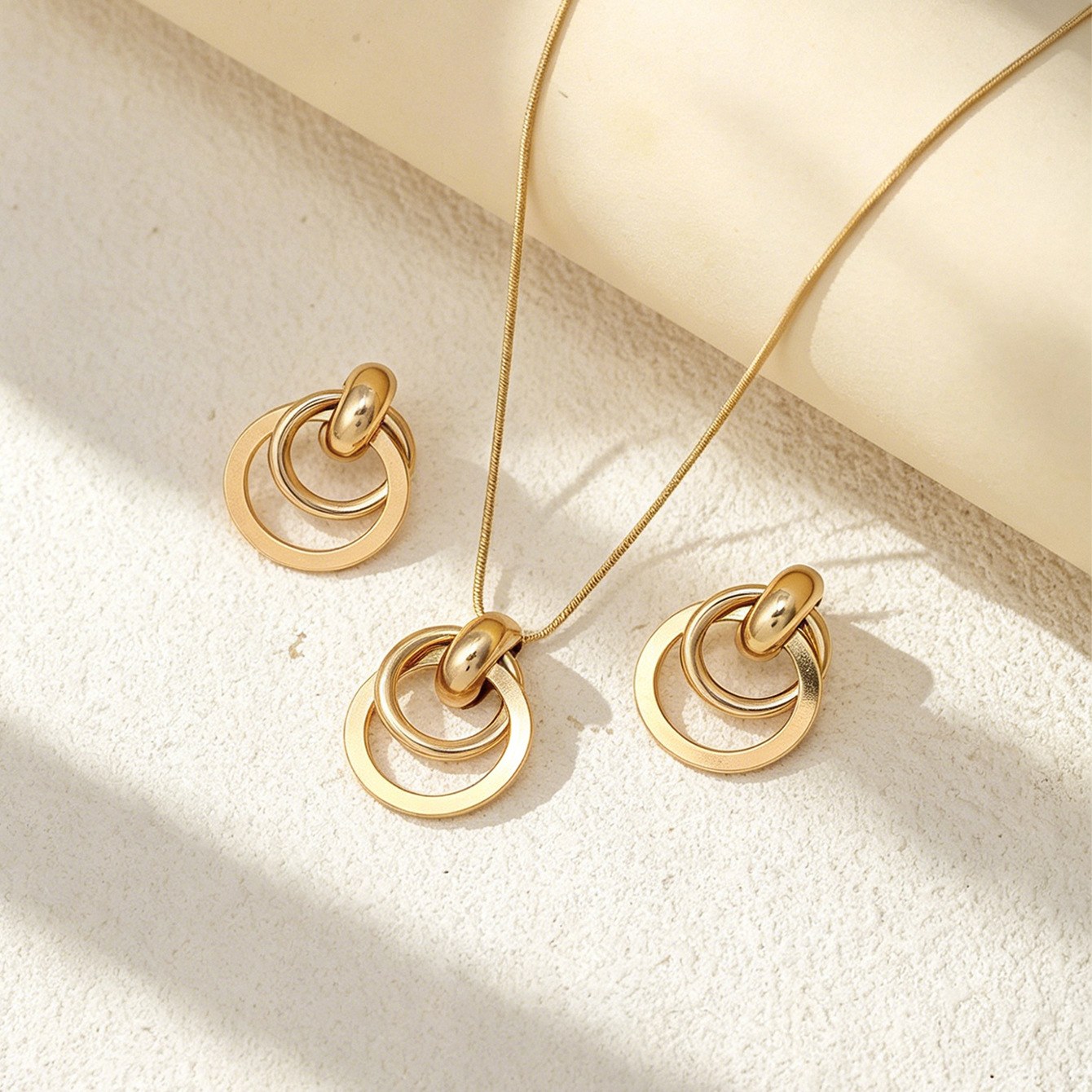 Double hoop earrings + necklace-gold