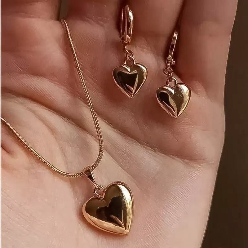 Environmentally friendly resin love set-gold