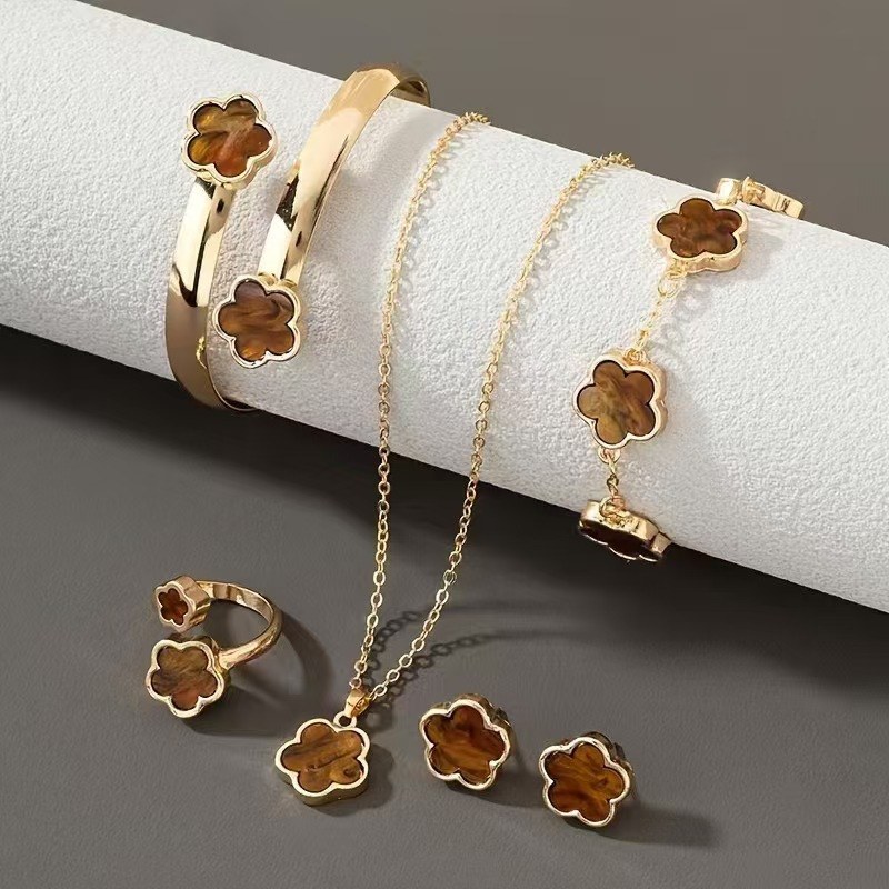 Gt coffee color five-leaf clover set