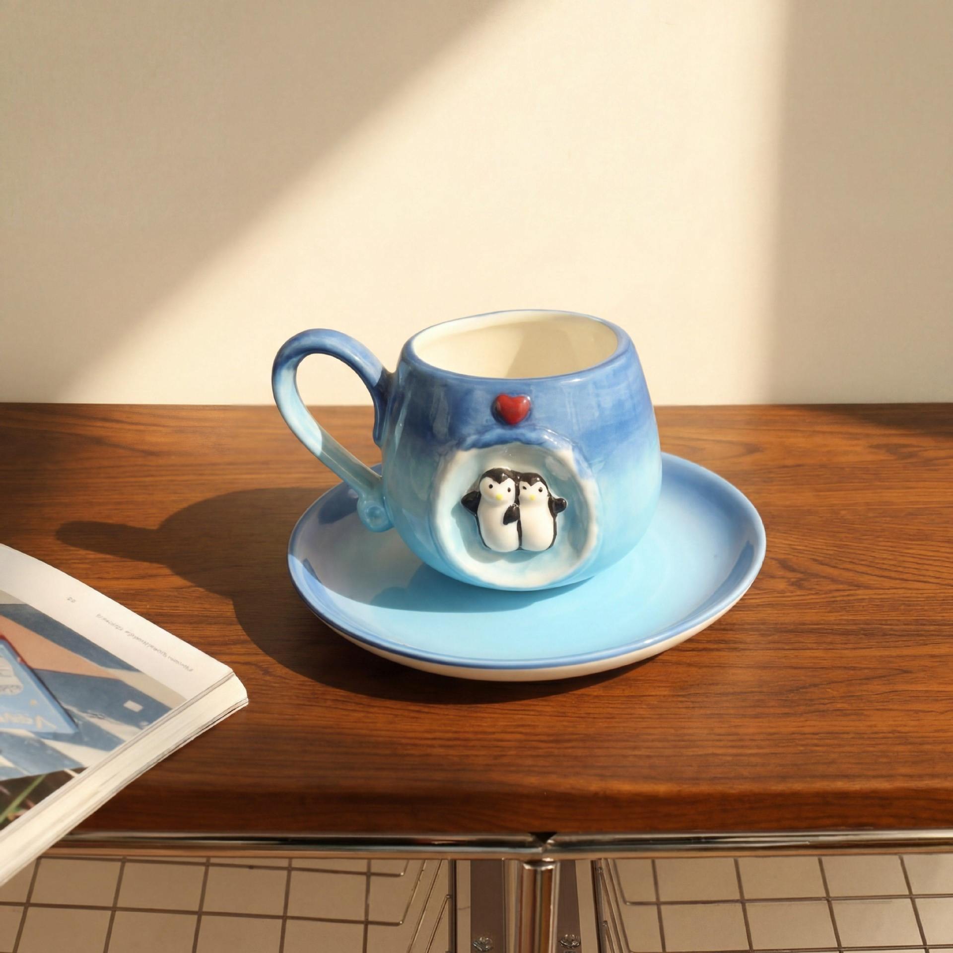 Penguin coffee cup and saucer-gradient blue + ball spoon - No specifications