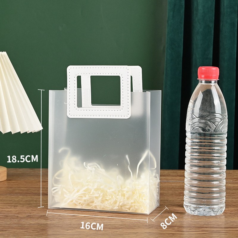 White, 16 x 18.5 x 8 cm - White 16x18.5x8cm; 16x18.5x8cm small vertical version; square