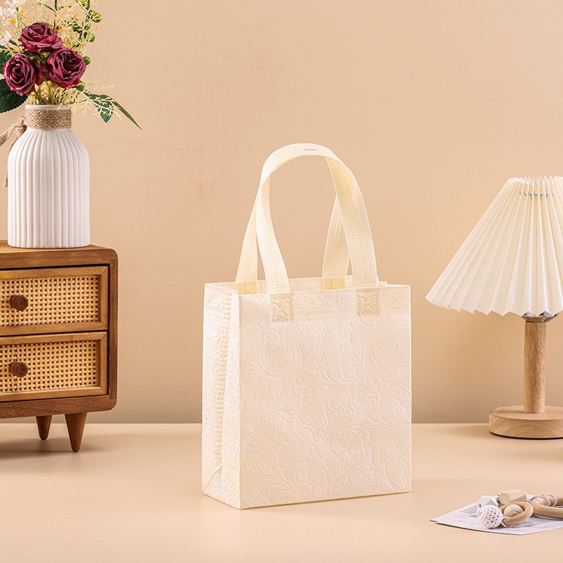 Beige sunflower; 20*18*8; patterned non-woven fabric