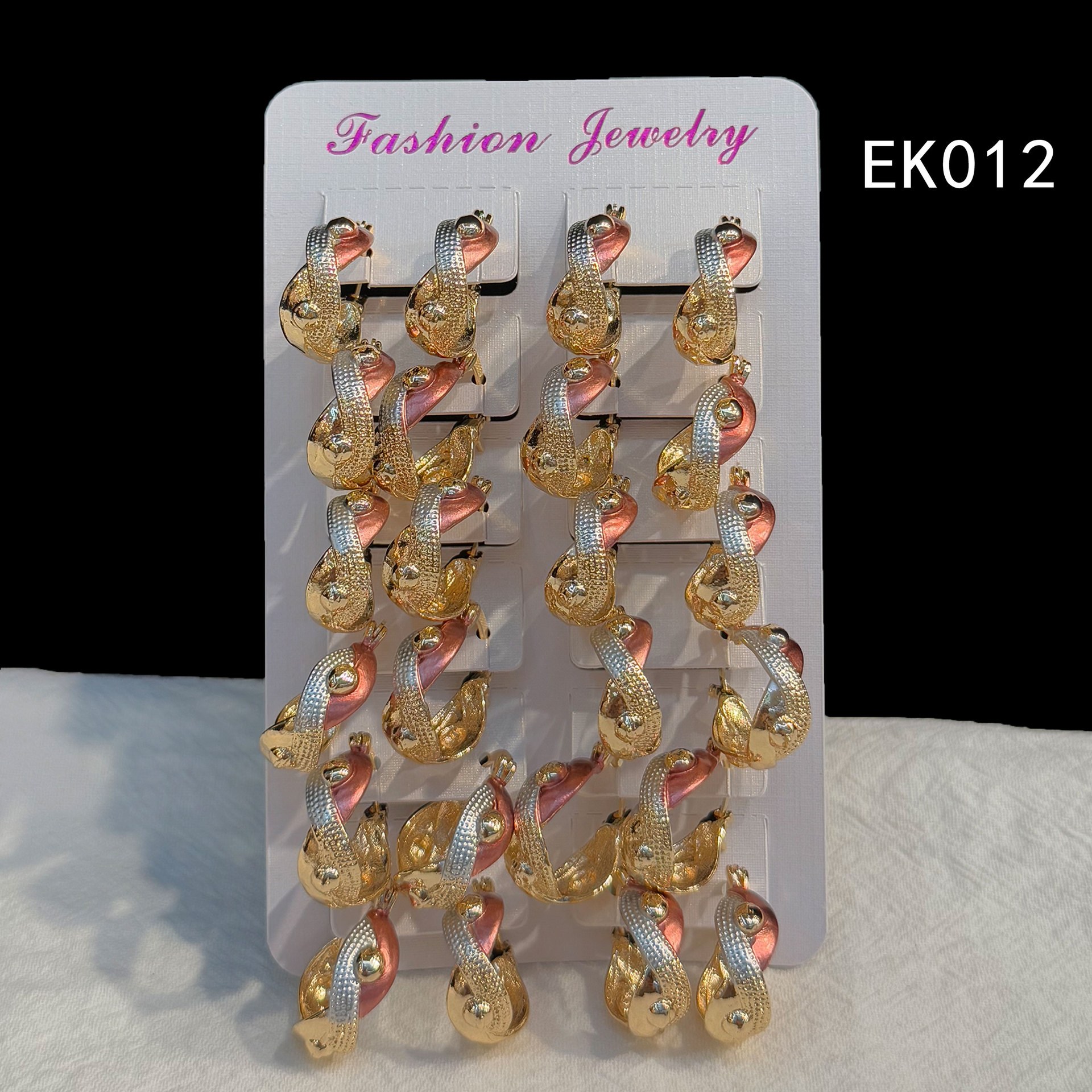 EK012