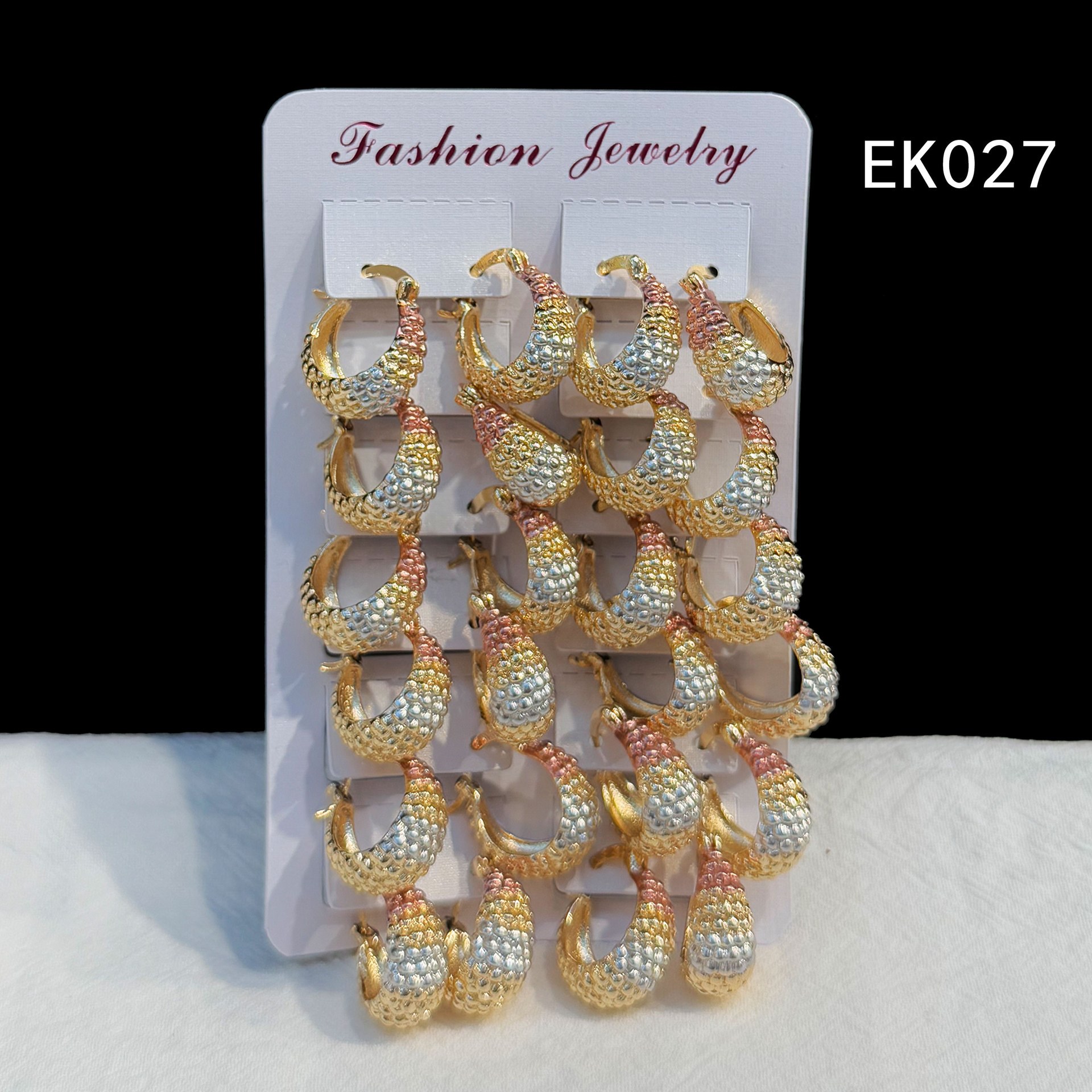 EK027
