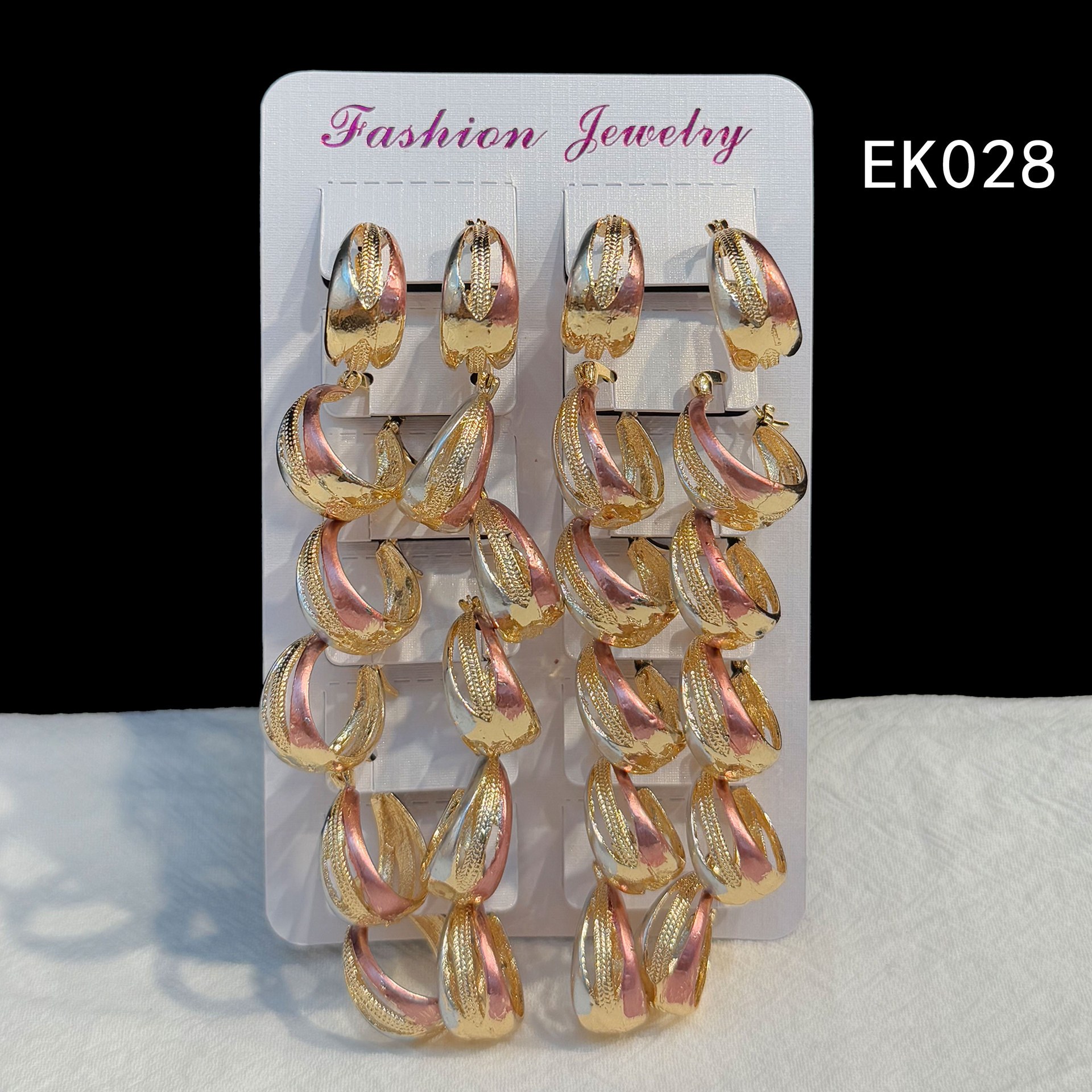 EK028