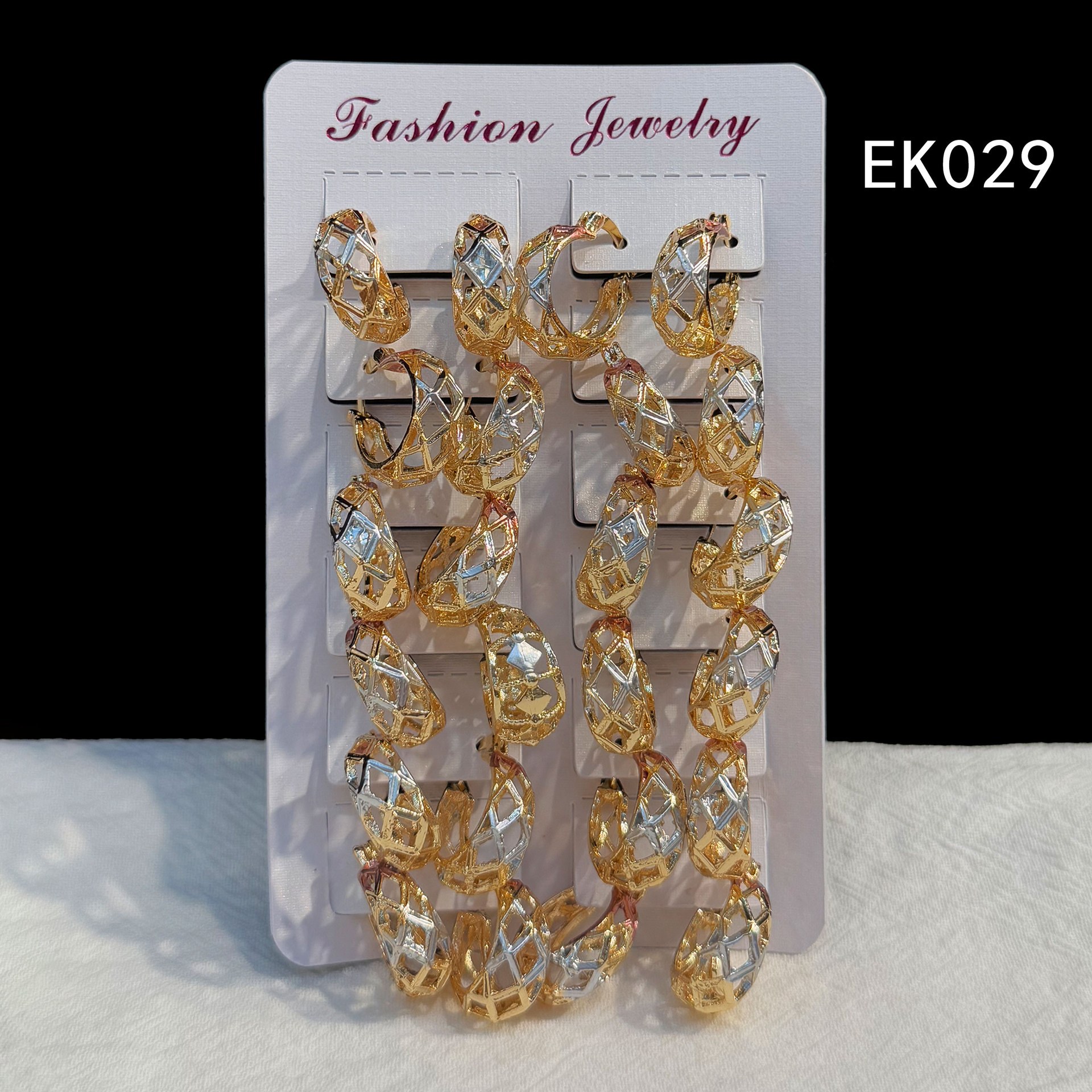 EK029