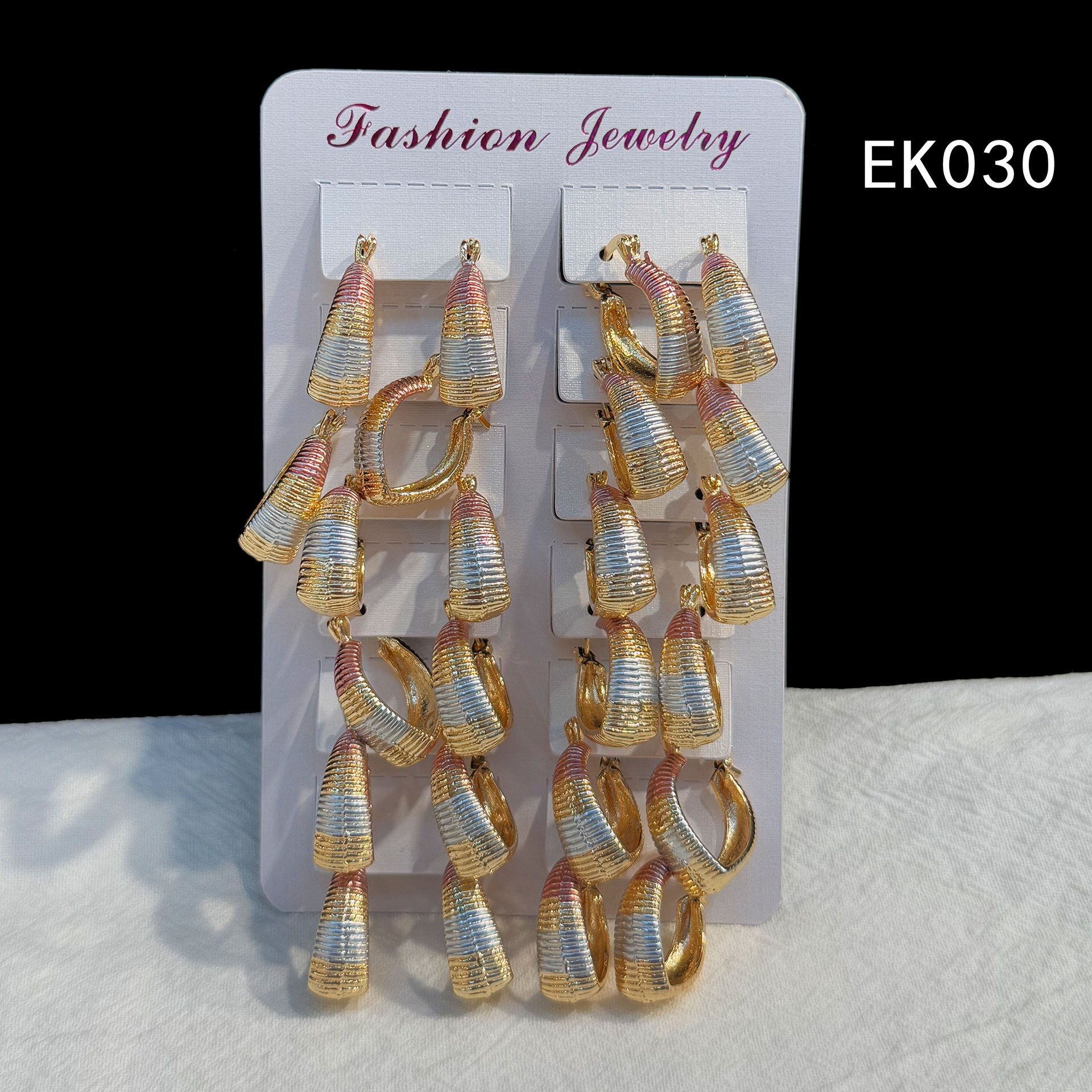 EK030