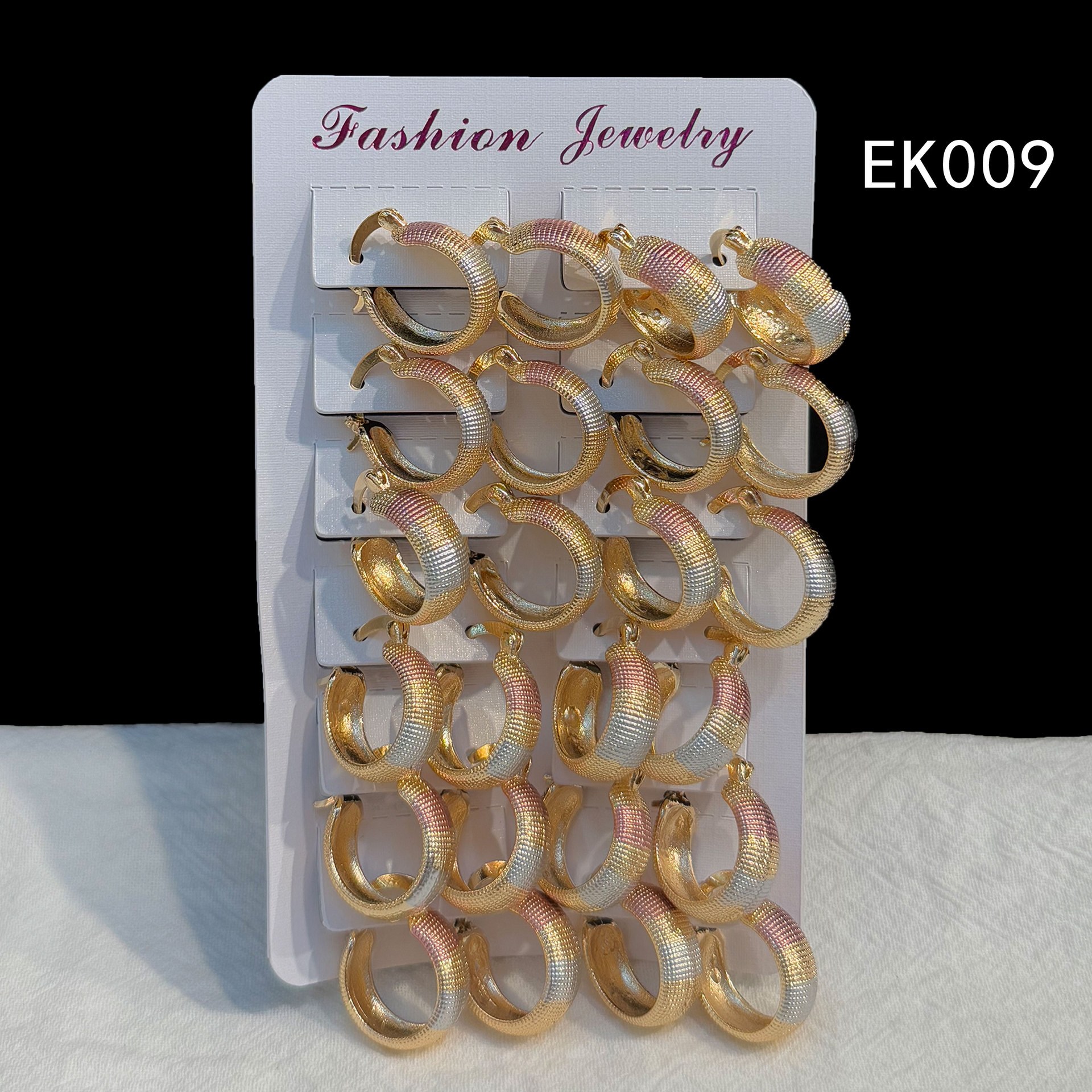 EK009